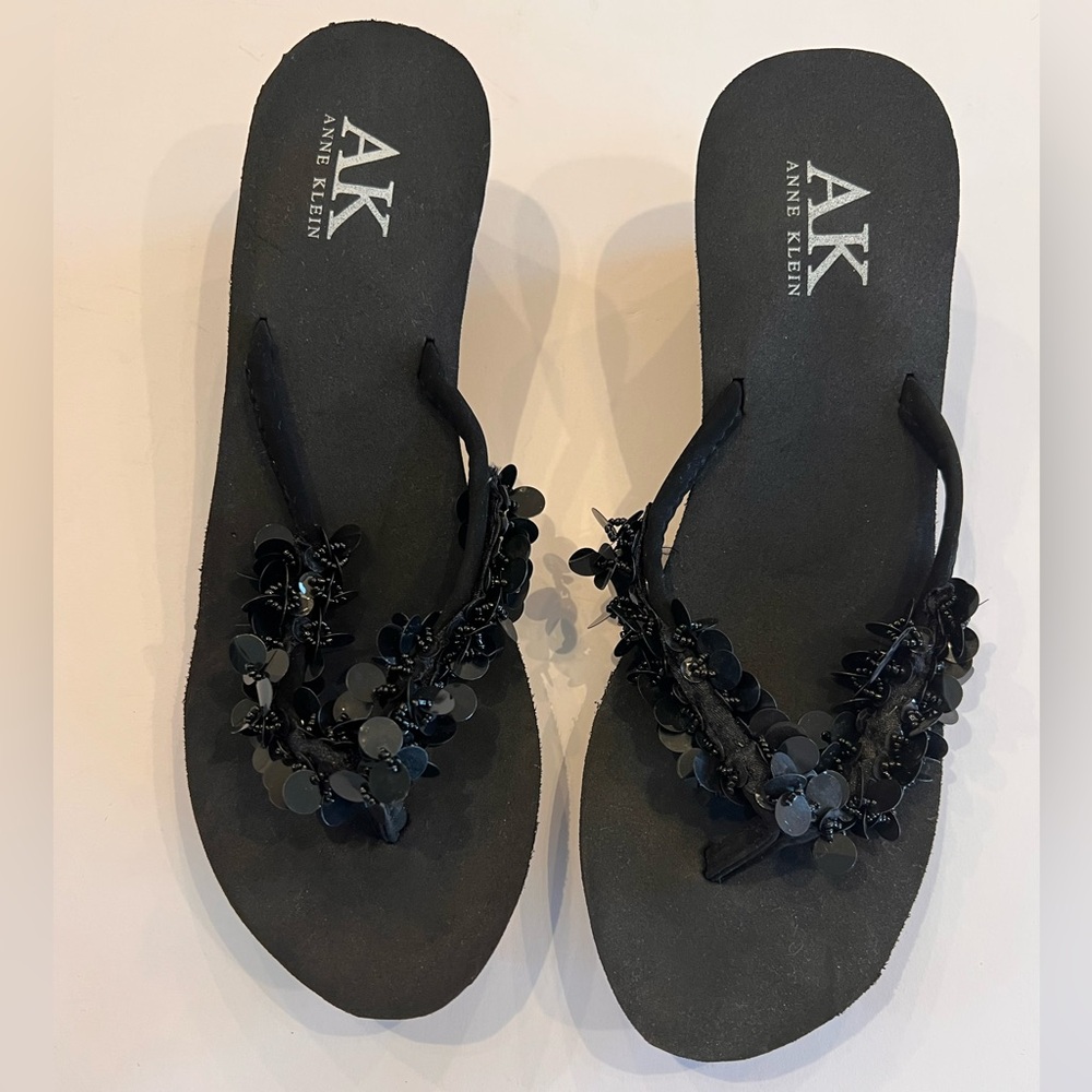 Anne Klein Black Embellished Sandals Size 7 with 2” heel platform